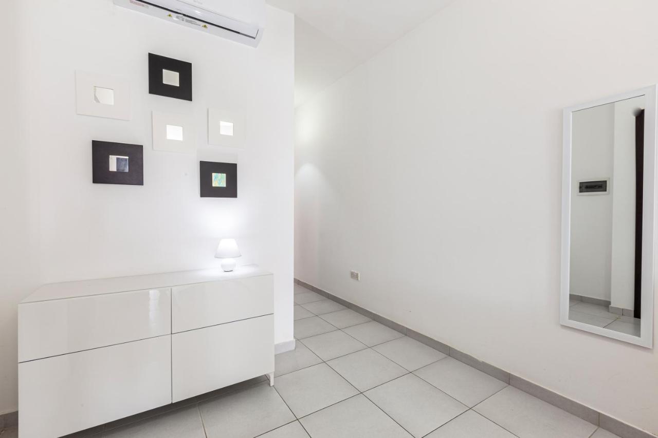 Z4 - Seafront Apartment Σεντ Πόλς Μπέι Εξωτερικό φωτογραφία